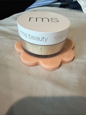 RMS Hydra Setting Powder in Light